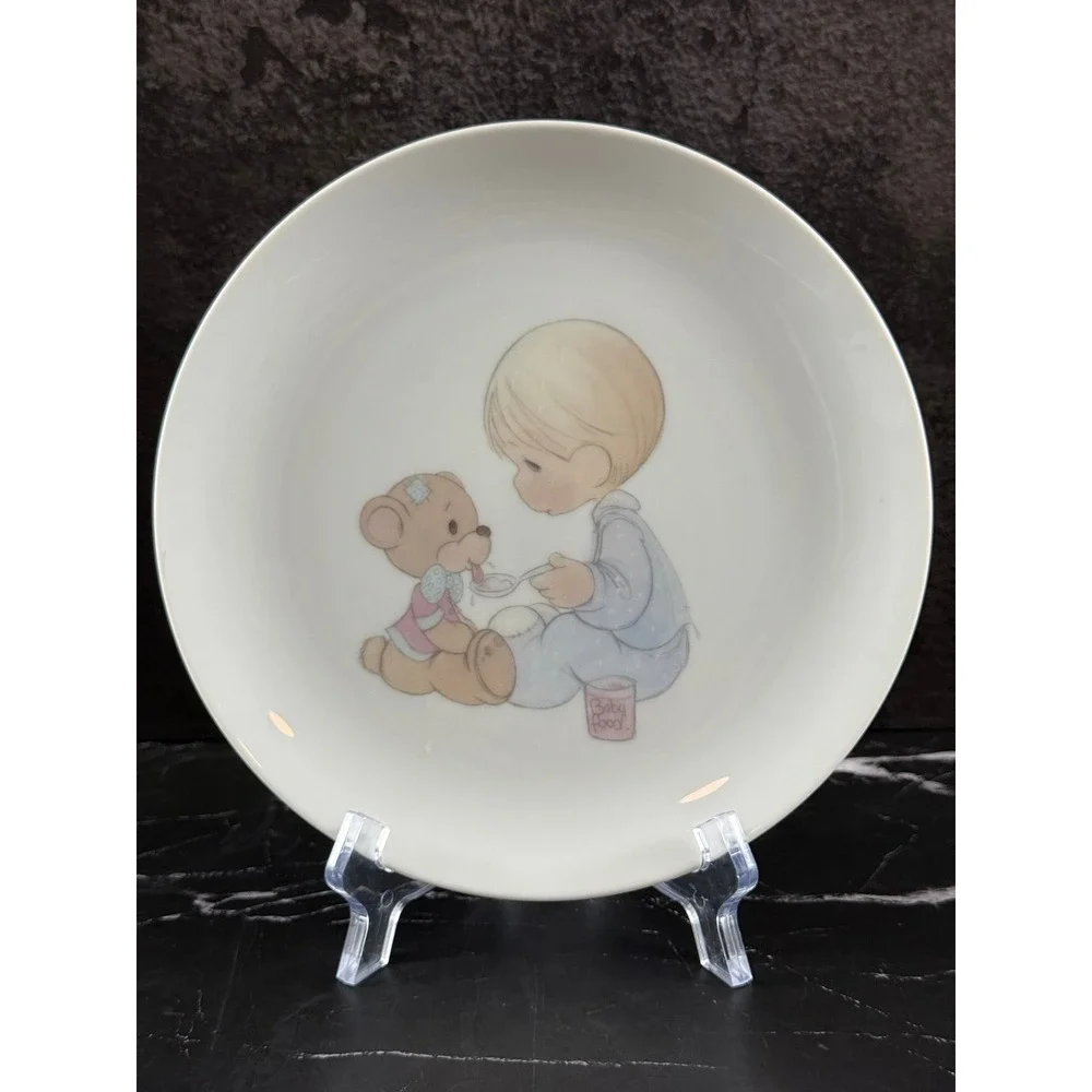 Vintage 1983 Precious Moments 7 1/4in Collector Plate Feed Bear